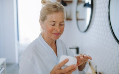 Les astuces pour une routine de soin anti-âge naturelle et efficace