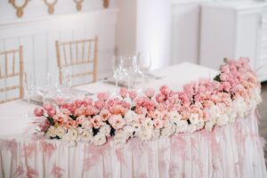Table de mariage rose