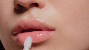 gloss makeup