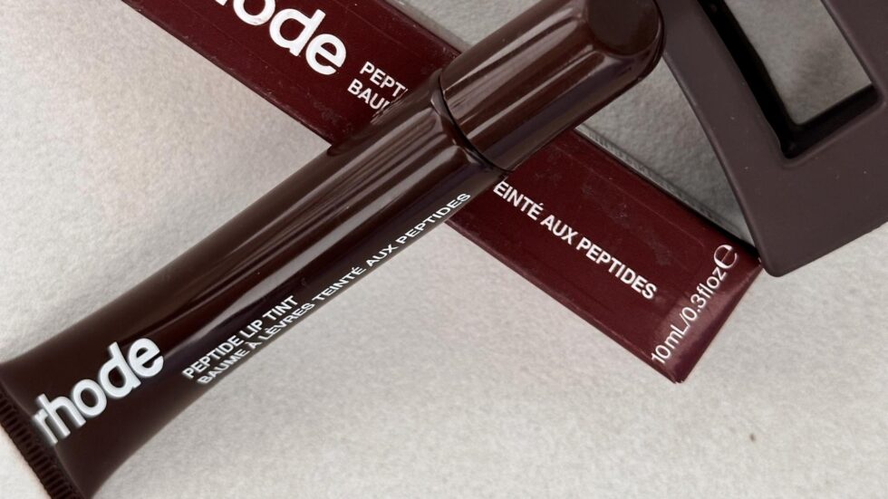 Rhode par Hailey Bieber Le phénomène makeup mondial